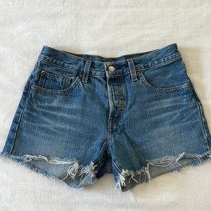 Levi’s shorts; Size 27
